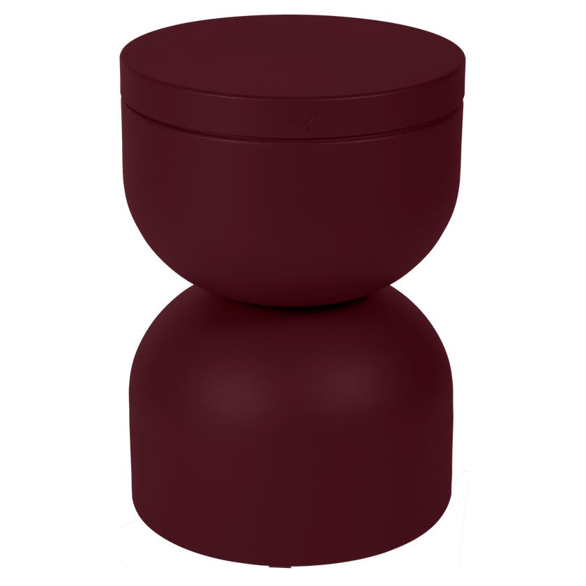 Tabouret PIAPOLO de FERMOB, Cerise noire Tabouret PIAPOLO de FERMOB, Cerise noire