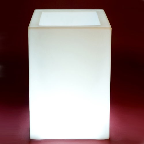 POT LUMINEUX CUBO ALTO, Blanc de VONDOM POT LUMINEUX CUBO ALTO, Blanc de VONDOM