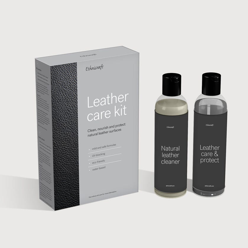 Kit d'entretien du cuir, de Ethnicraft, 1x250ml nettoyant cuir + éponges et chiffon, 1x250ml pour l'entretien et la protection du cuir Kit d'entretien du cuir, de Ethnicraft, 1x250ml nettoyant cuir + éponges et chiffon, 1x250ml pour l'entretien et la protection du cuir