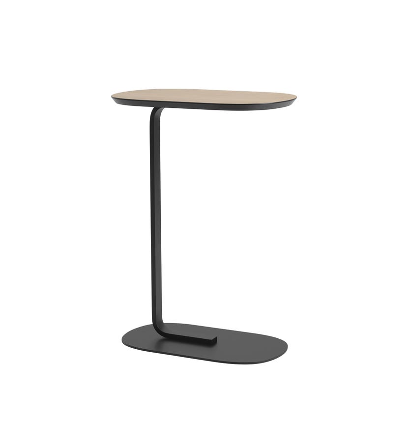 Table d'appoint RELATE de Muuto, Large, Structure noire, Chêne laminé
