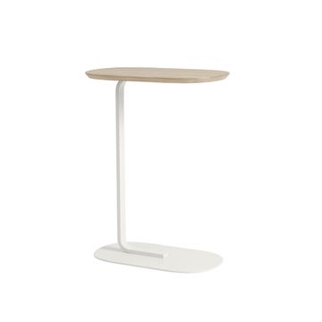 Table d'appoint RELATE de Muuto, Large, Structure blanc cassé, Chêne huilé