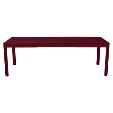Table à allonges RIBAMBELLE de Fermob, 2 allonges, Cerise noire Table à allonges RIBAMBELLE de Fermob, 2 allonges, Cerise noire