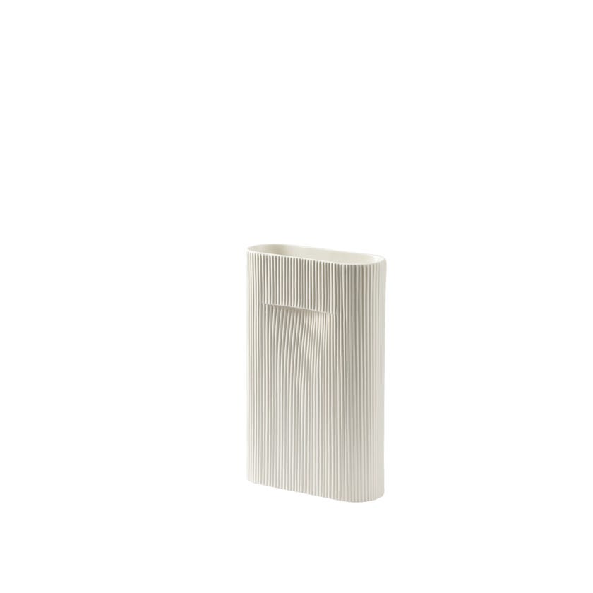Vase RIDGE de Muuto, Medium, Off white Vase RIDGE de Muuto, Medium, Off white