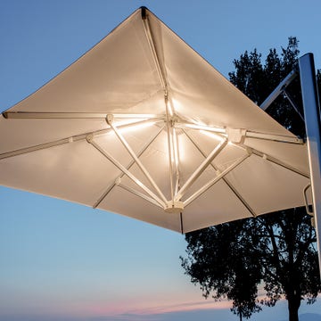Kit barre LED pour parasol déporté SHADE de Emu, 300 x 400 référence 995 et 996