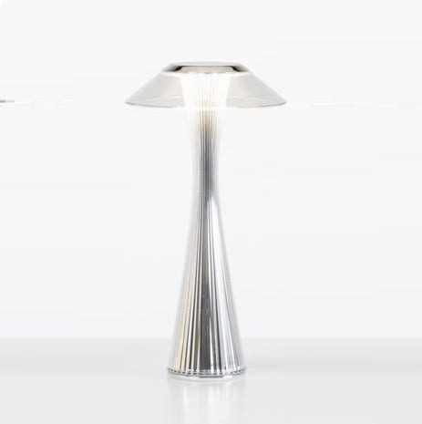 Lampe à poser SPACE de Kartell, Chromé Lampe à poser SPACE de Kartell, Chromé