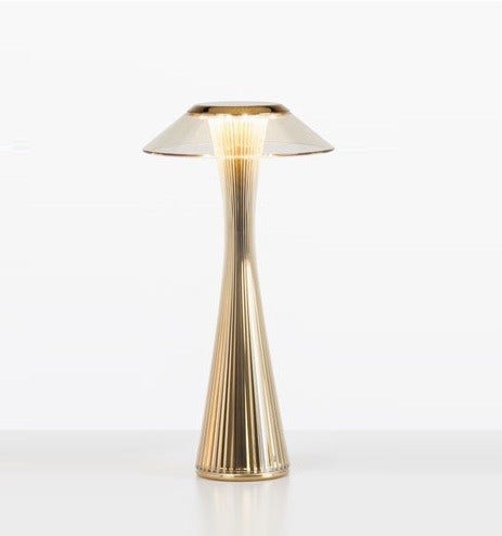 Lampe à poser SPACE de Kartell, Doré Lampe à poser SPACE de Kartell, Doré
