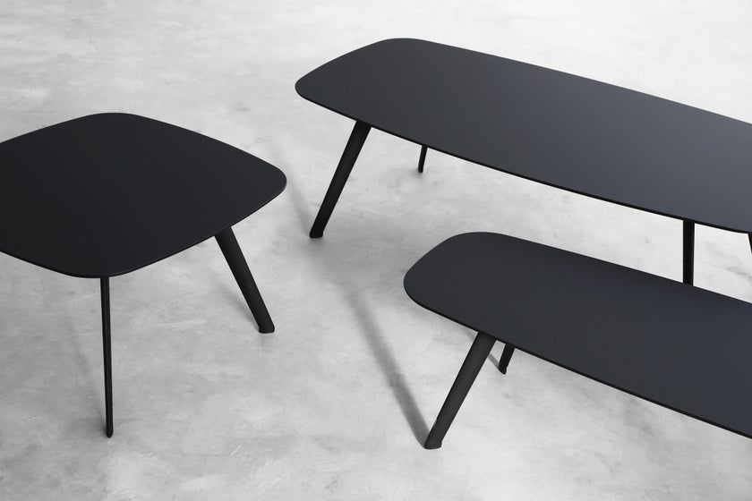 Table basse SOLAPA H36 de Stua, 58 x 58 cm, Pieds Noir, Plateau Fénix Table basse SOLAPA H36 de Stua, 58 x 58 cm, Pieds Noir, Plateau Fénix