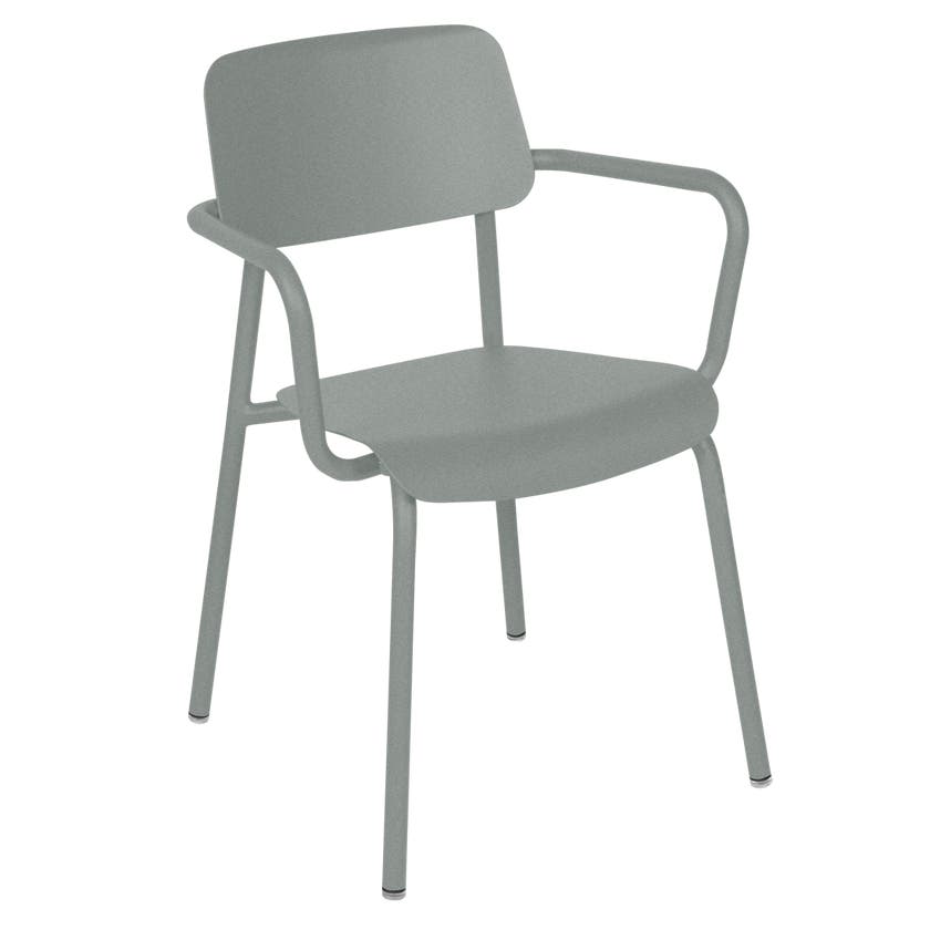 Fauteuil STUDIE de Fermob, Gris lapilli Fauteuil STUDIE de Fermob, Gris lapilli