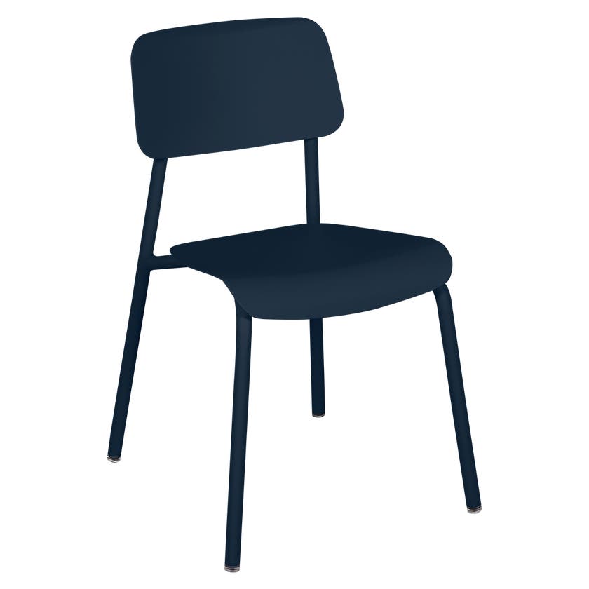 Chaise STUDIE de Fermob, Bleu abysse Chaise STUDIE de Fermob, Bleu abysse