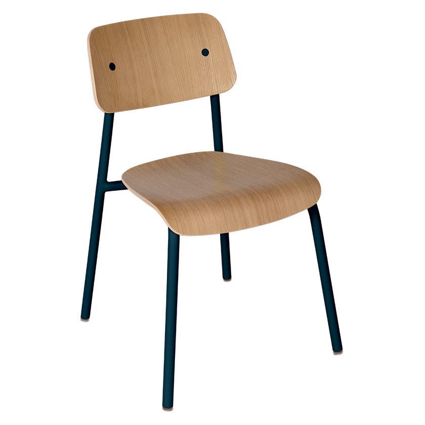 Chaise chêne STUDIE de Fermob, Bleu abysse Chaise chêne STUDIE de Fermob, Bleu abysse