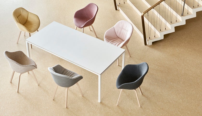 Fauteuil AAC 123 de Hay, Pieds en chêne vernis naturel, Tissu Hallingdal 200 Fauteuil AAC 123 de Hay, Pieds en chêne vernis naturel, Tissu Hallingdal 200