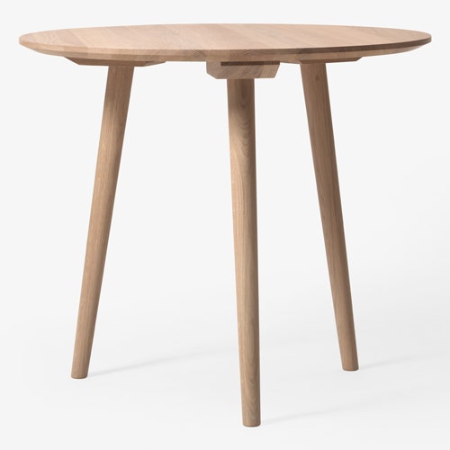 Table IN BETWEEN SK3 de &Tradition, D.90, Chêne blanchi Table IN BETWEEN SK3 de &Tradition, D.90, Chêne blanchi
