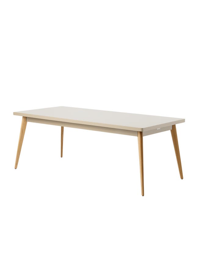 Table 55 pieds chêne, 200 x 95, Gris beige Table 55 pieds chêne, 200 x 95, Gris beige