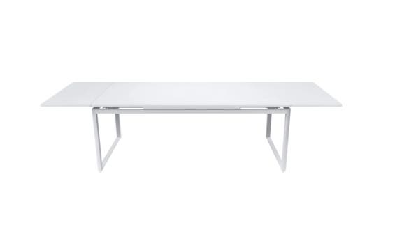 Table à allonges BIARRITZ de Fermob blanc coton Table à allonges BIARRITZ de Fermob blanc coton