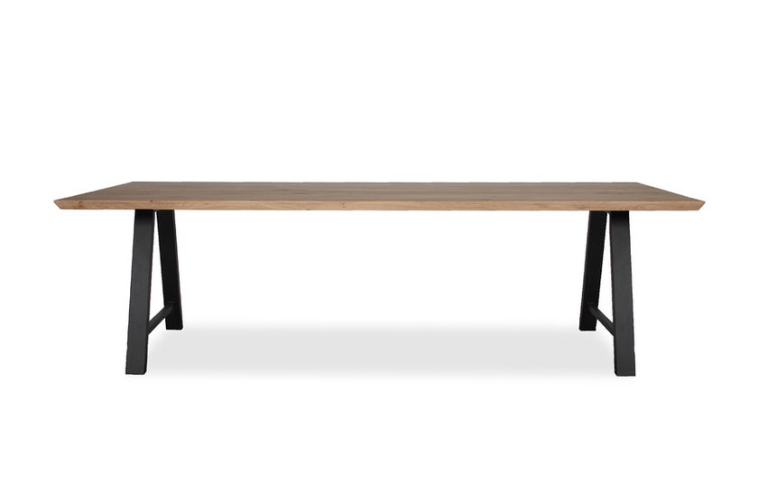 Table ALBERT A de Vincent Sheppard, 260 x 100 cm, 2 plateaux, Piétement noir, Finition vernis chêne naturel Table ALBERT A de Vincent Sheppard, 260 x 100 cm, 2 plateaux, Piétement noir, Finition vernis chêne naturel