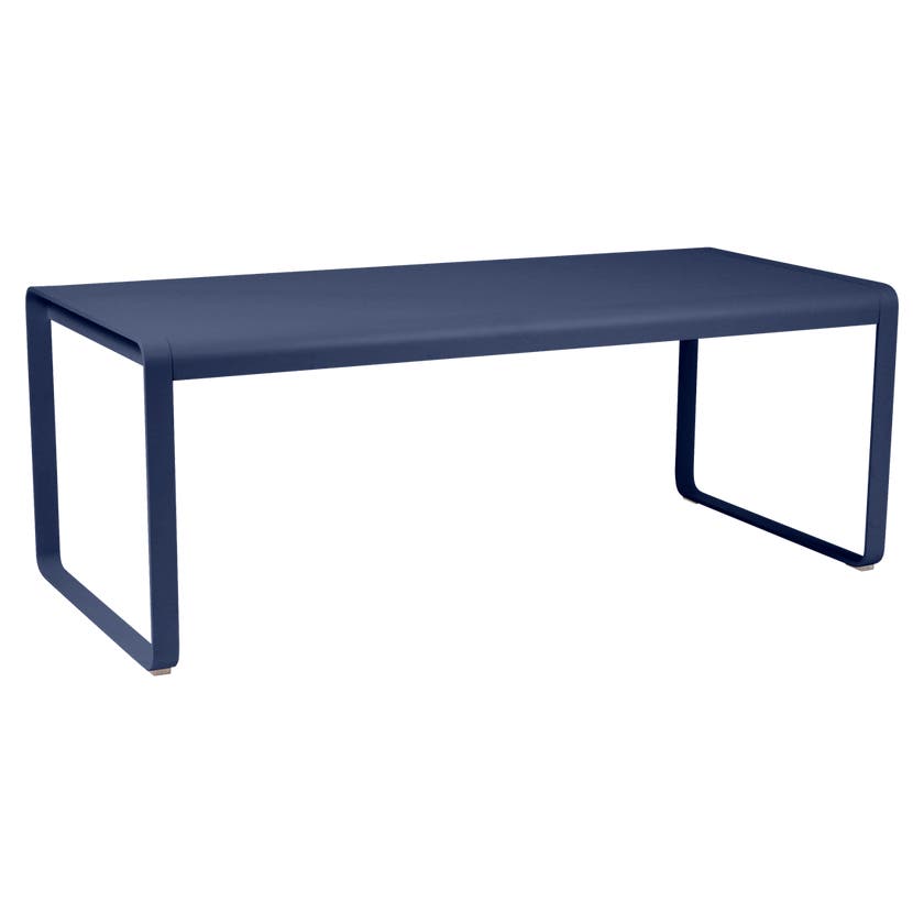 Table BELLEVIE de Fermob, Bleu abysse Table BELLEVIE de Fermob, Bleu abysse