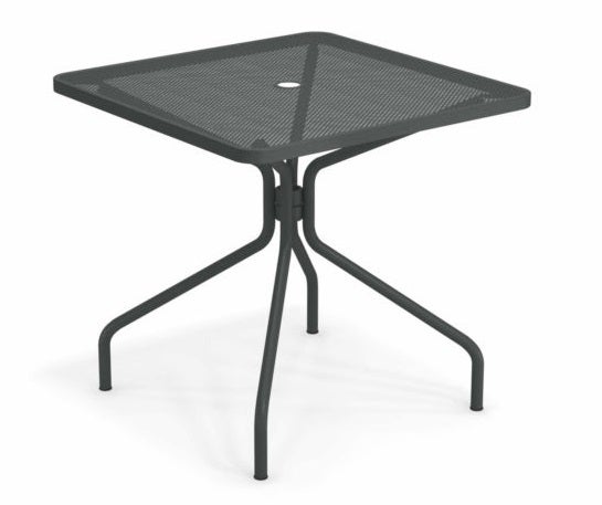 Table carrée CAMBI de Emu, 80 X 80 cm, Fer ancien Table carrée CAMBI de Emu, 80 X 80 cm, Fer ancien