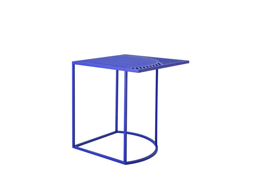 Table d'appoint carrée ISO B de Petite Friture, Bleu Table d'appoint carrée ISO B de Petite Friture, Bleu