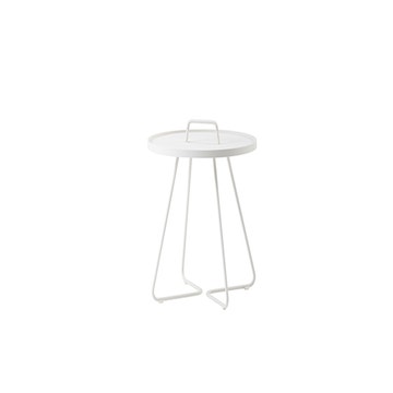 Table d'appoint ONE THE MOVE de Cane-line, Petite, blanc