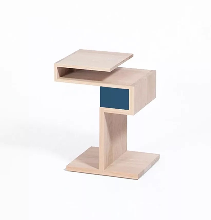 Table de chevet GLYCINE, Gauche, Bleu lecoutre N° 4, Chêne vernis mat