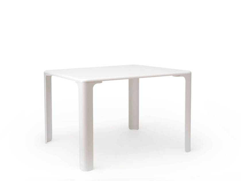 Table pour enfant LINUS de Magis, L.75 x P.55 x H.52 cm, Blanc Table pour enfant LINUS de Magis, L.75 x P.55 x H.52 cm, Blanc