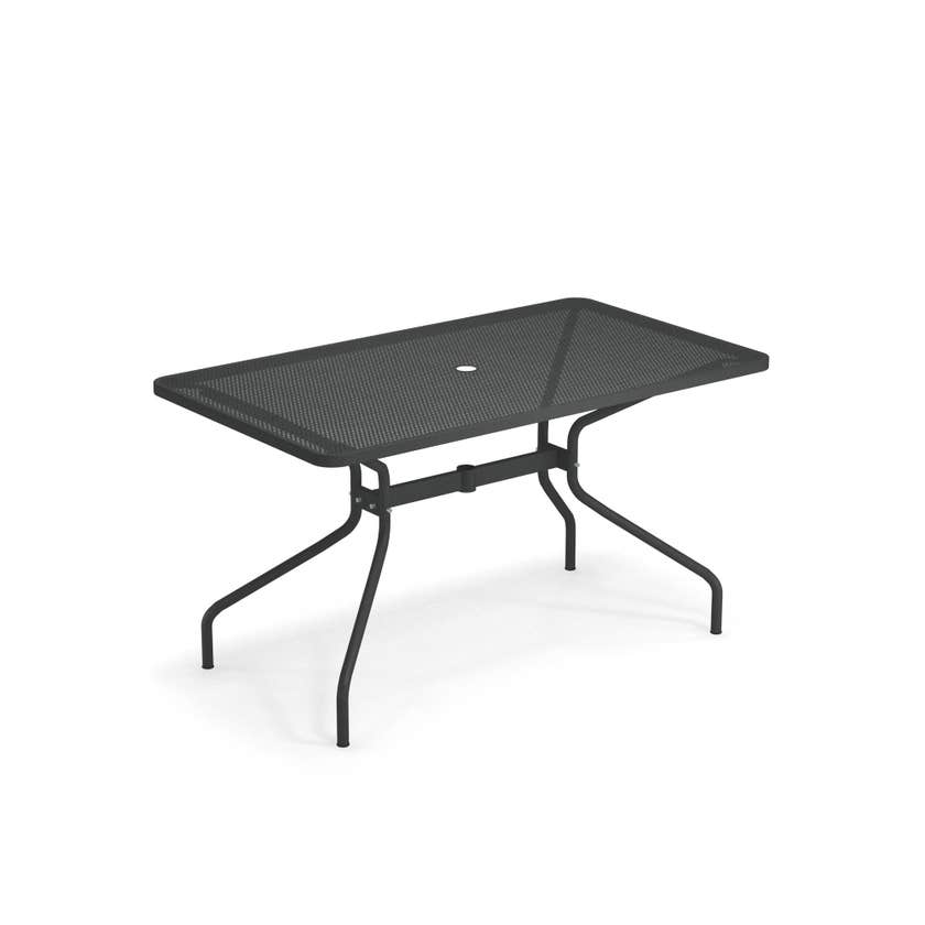 Table rectangulaire CAMBI de Emu, 140 x 80 cm, Fer ancien Table rectangulaire CAMBI de Emu, 140 x 80 cm, Fer ancien