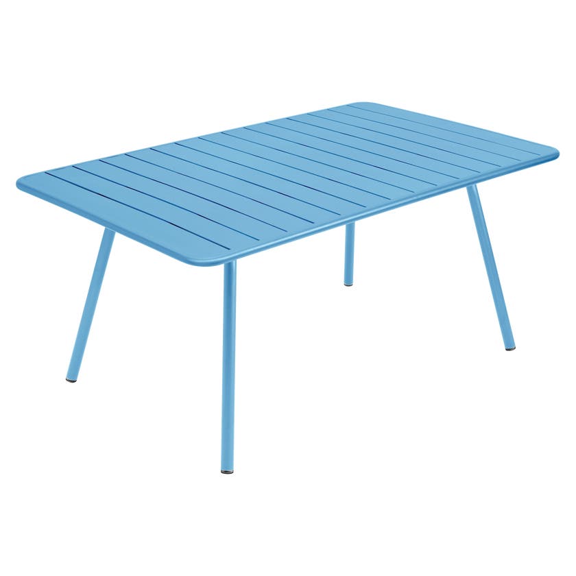 Table rectangulaire confort 6 LUXEMBOURG de Fermob, Bleu maya Table rectangulaire confort 6 LUXEMBOURG de Fermob, Bleu maya