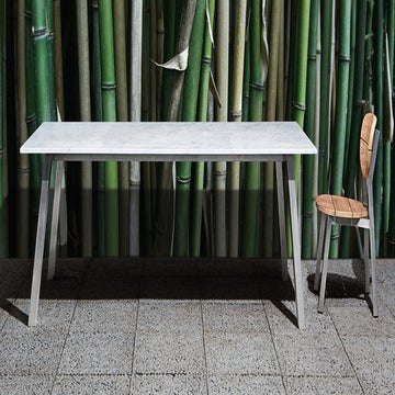 Table rectangulaire INOUT de Gervasoni, L. 240, plateau marbre blanc