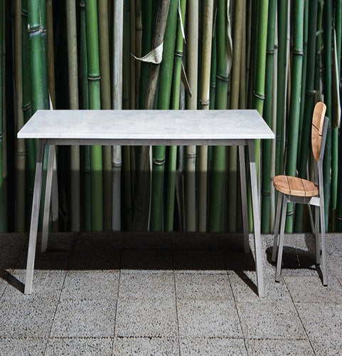 Table rectangulaire INOUT de Gervasoni, L. 240, plateau marbre blanc