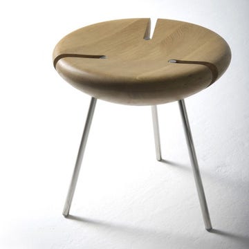 Tabouret bas TRIBO de Objekto, Chêne naturel