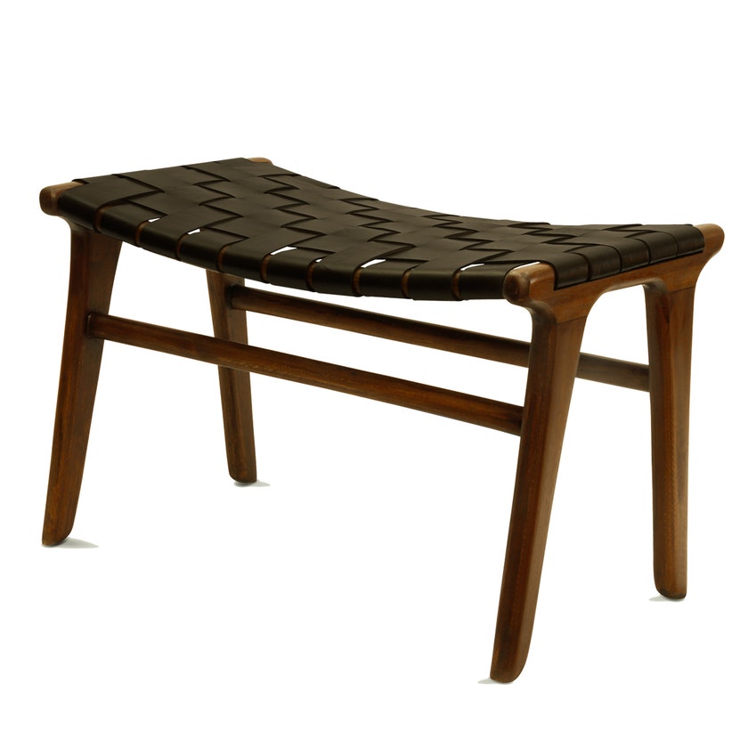 Tabouret / Repose pieds ADAM de Gong, Cuir marron foncé et teck moyen Tabouret / Repose pieds ADAM de Gong, Cuir marron foncé et teck moyen