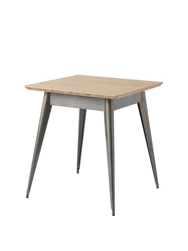 Table 55 Plateau chêne de Tolix, 70 x 70, Brut vernis Table 55 Plateau chêne de Tolix, 70 x 70, Brut vernis