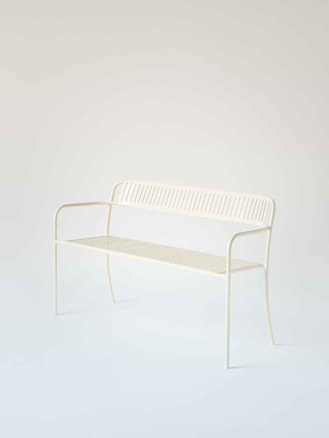 Banc avec dossier PATIO en acier inoxydable de Tolix, Blanc perlé Banc avec dossier PATIO en acier inoxydable de Tolix, Blanc perlé