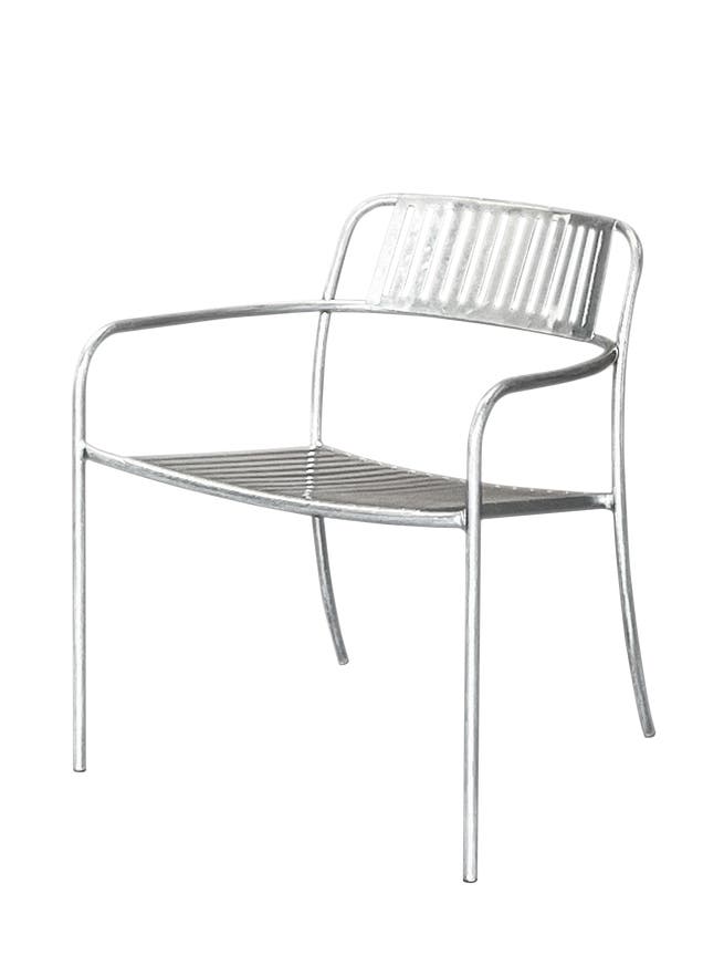 Fauteuil lounge à lames PATIO en acier inoxydable de Tolix, Brut vernis Fauteuil lounge à lames PATIO en acier inoxydable de Tolix, Brut vernis