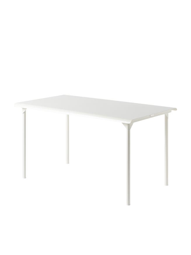 Table de jardin PATIO rectangulaire de Tolix, 140 x 80 cm, Blanc pur Table de jardin PATIO rectangulaire de Tolix, 140 x 80 cm, Blanc pur