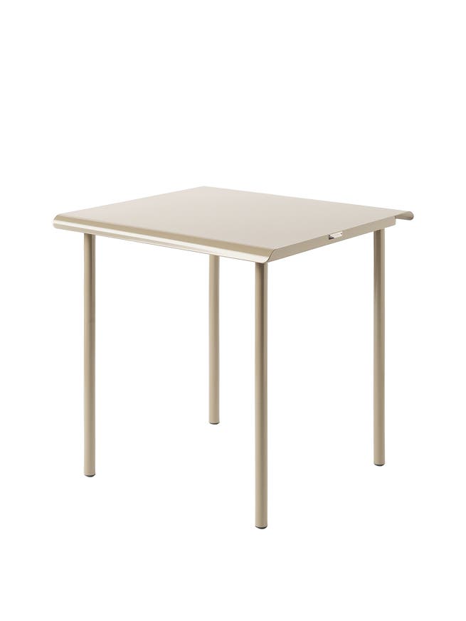 Table café PATIO de Tolix, Beige gris Table café PATIO de Tolix, Beige gris