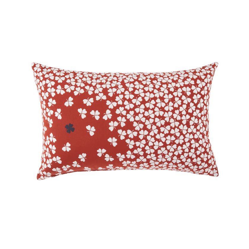 Coussin TRÈFLE 68 x 44 cm de Fermob, Ocre rouge Coussin TRÈFLE 68 x 44 cm de Fermob, Ocre rouge