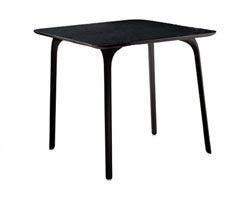 TABLE FIRST AVEC PLATEAU EN MDF VERNI, L.80 x l.80 x H.75 cm, Noir de MAGIS TABLE FIRST AVEC PLATEAU EN MDF VERNI, L.80 x l.80 x H.75 cm, Noir de MAGIS