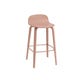 Tabouret de bar VISU de Muuto, H.65 cm, Rose