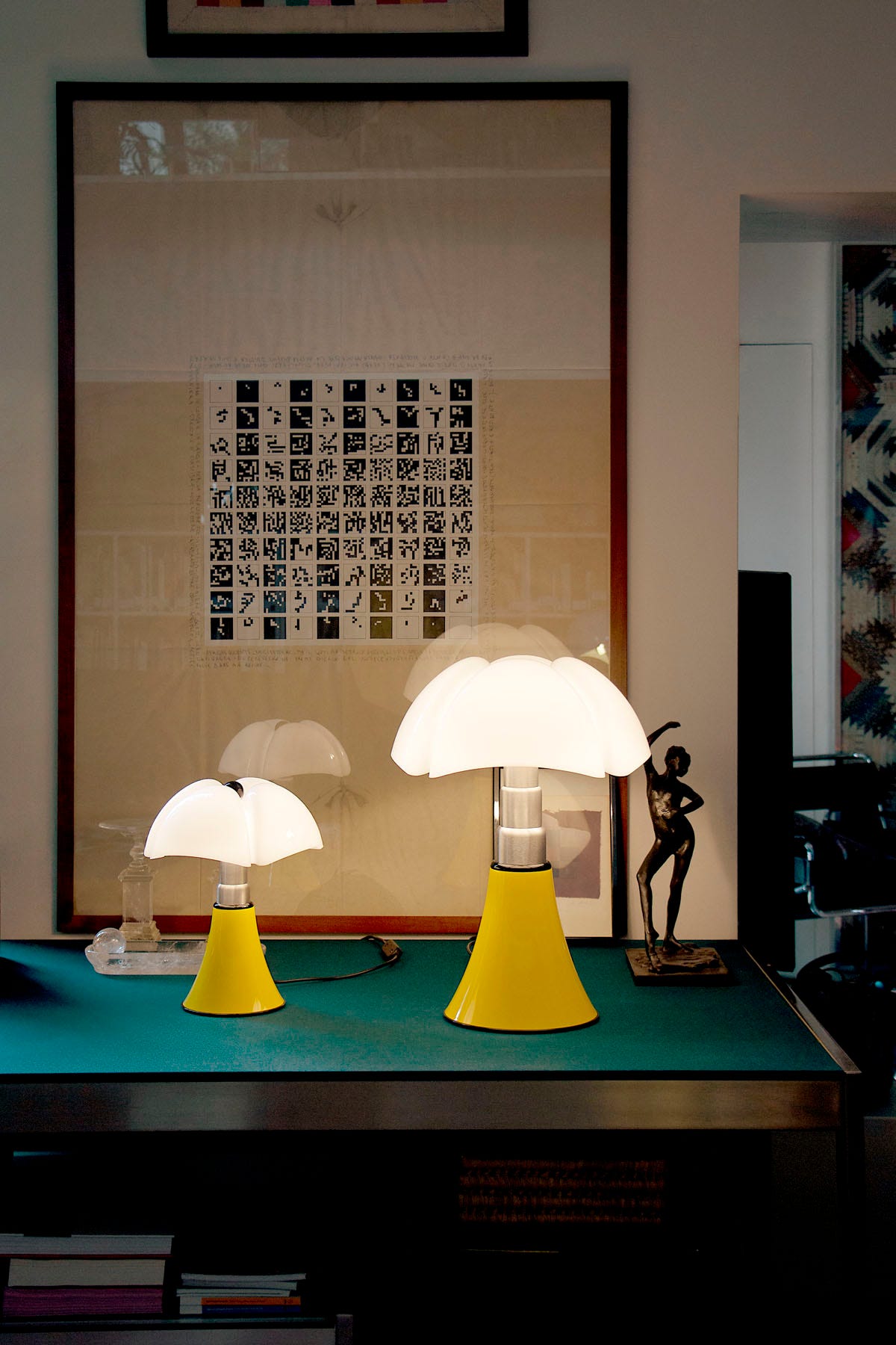 Lampe à poser PIPISTRELLO Jaune de Martinelli Luce