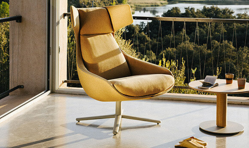 Fauteuil Kua 4R Revolving, structure blanche, tissu Kvadrat Tonus 100, avec basculant et blocage
