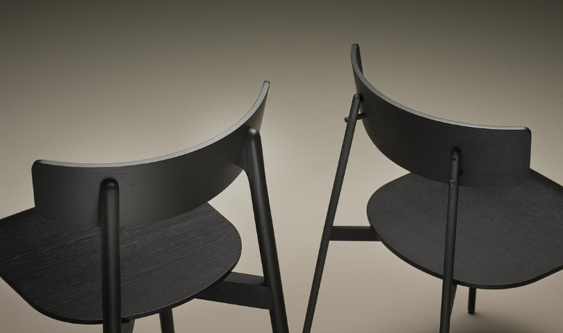 Chaise KOL en bois avec finition Kai Black